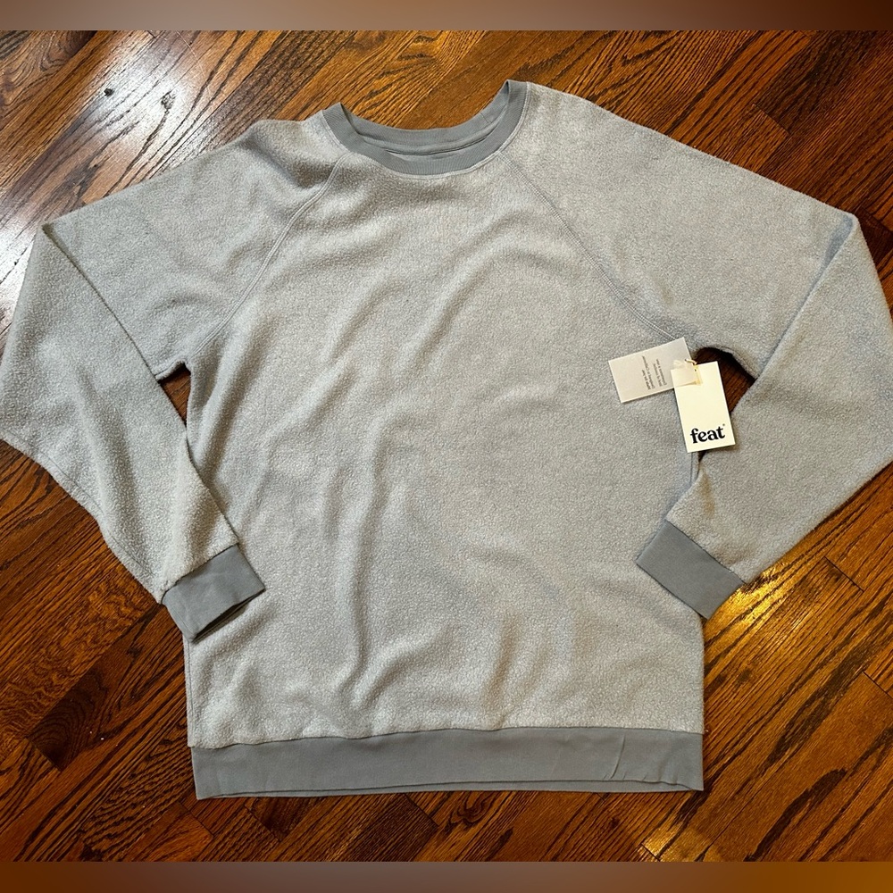FEAT Women's BlanketBlend™ Crewneck XL New with tags #1005 blue burrblue